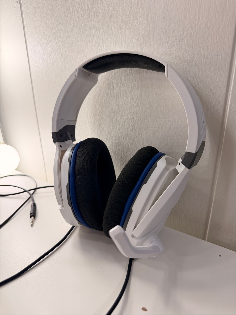 Turtle Beach White & Blue Gaming Headset with Microphone